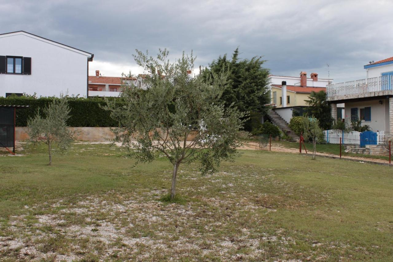 Apartments With A Parking Space Zambratija, Umag - 7059 Zambratija (Istria) Exterior foto